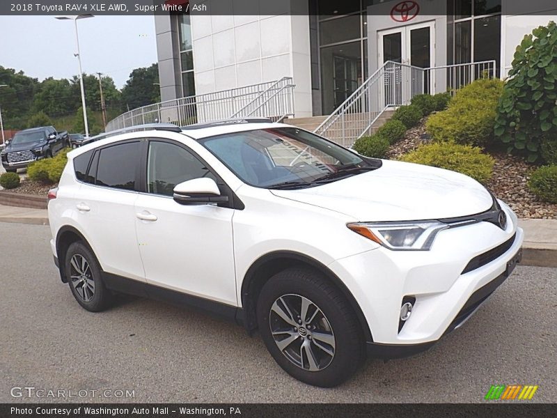 Super White / Ash 2018 Toyota RAV4 XLE AWD