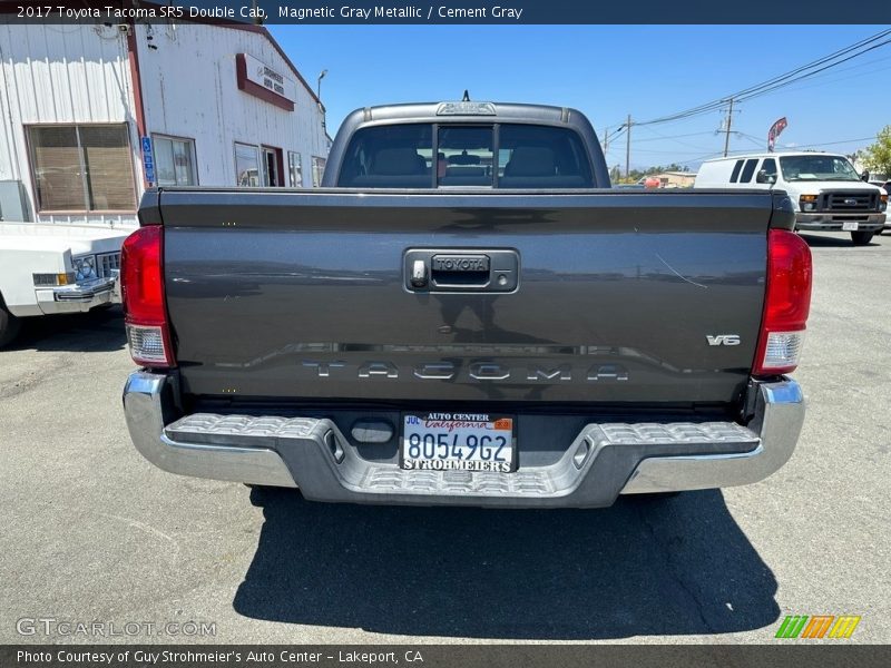 Magnetic Gray Metallic / Cement Gray 2017 Toyota Tacoma SR5 Double Cab