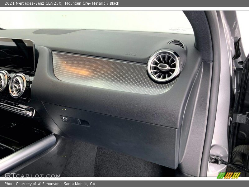 Mountain Grey Metallic / Black 2021 Mercedes-Benz GLA 250