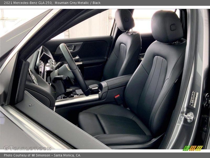 Mountain Grey Metallic / Black 2021 Mercedes-Benz GLA 250