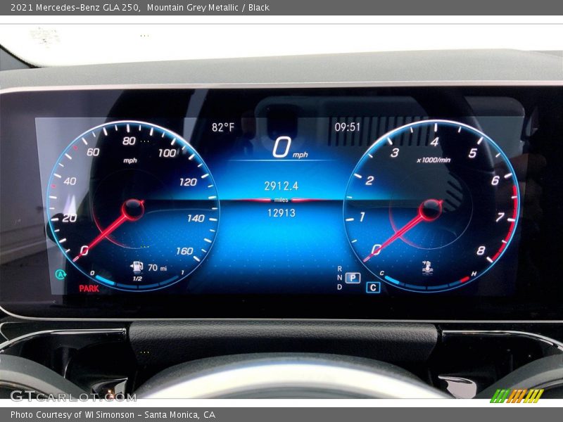 Mountain Grey Metallic / Black 2021 Mercedes-Benz GLA 250