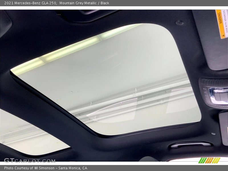Mountain Grey Metallic / Black 2021 Mercedes-Benz GLA 250