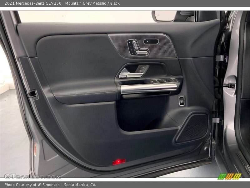 Mountain Grey Metallic / Black 2021 Mercedes-Benz GLA 250