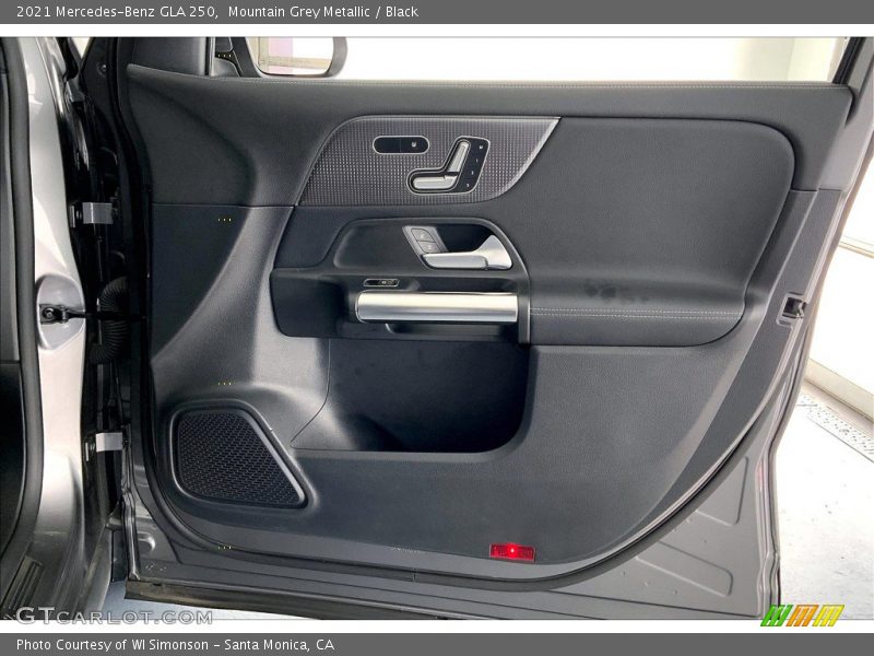 Mountain Grey Metallic / Black 2021 Mercedes-Benz GLA 250