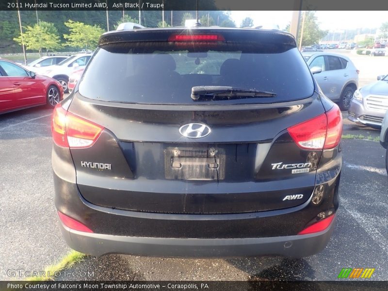 Ash Black / Taupe 2011 Hyundai Tucson Limited AWD