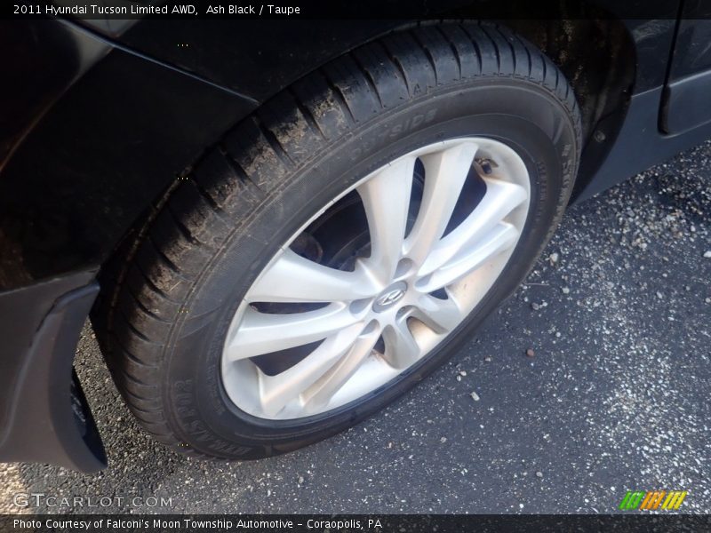Ash Black / Taupe 2011 Hyundai Tucson Limited AWD