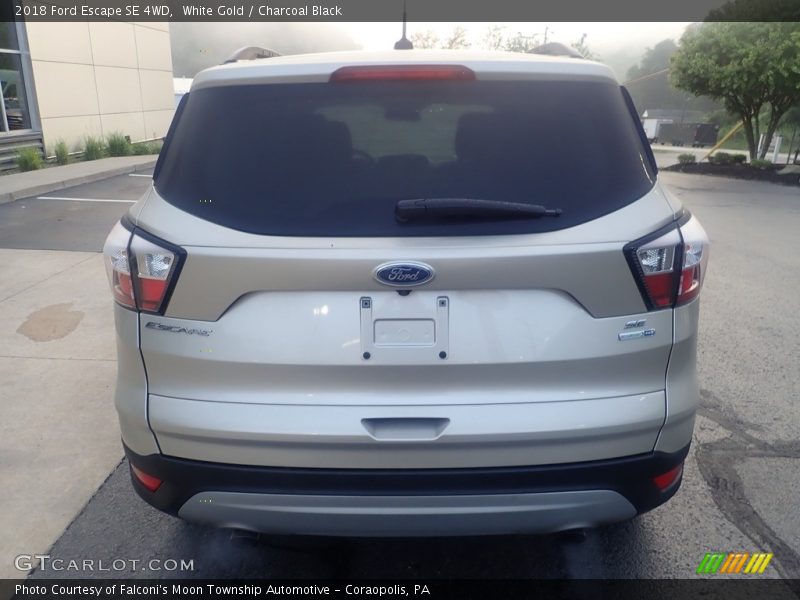 White Gold / Charcoal Black 2018 Ford Escape SE 4WD