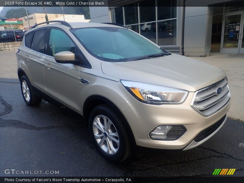 White Gold / Charcoal Black 2018 Ford Escape SE 4WD