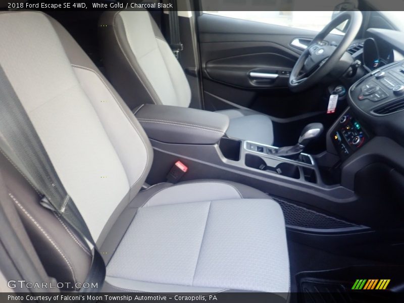 White Gold / Charcoal Black 2018 Ford Escape SE 4WD