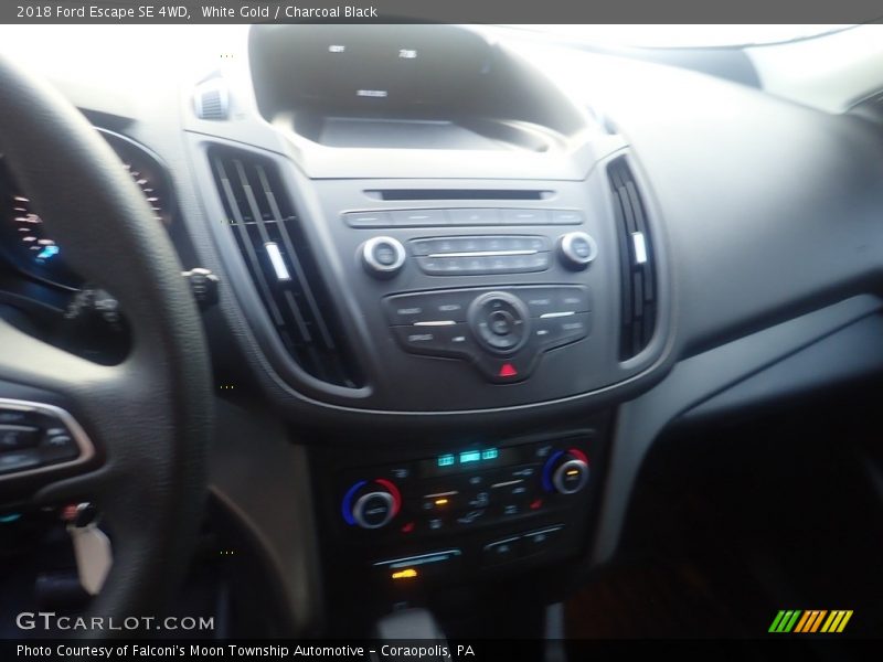 White Gold / Charcoal Black 2018 Ford Escape SE 4WD