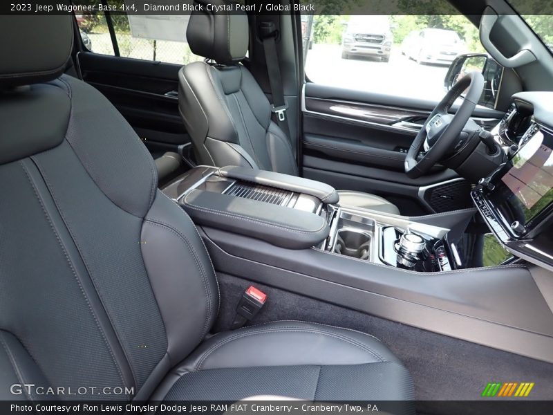 Diamond Black Crystal Pearl / Global Black 2023 Jeep Wagoneer Base 4x4