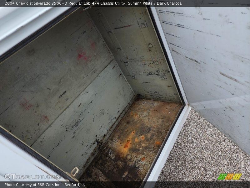 Summit White / Dark Charcoal 2004 Chevrolet Silverado 3500HD Regular Cab 4x4 Chassis Utility