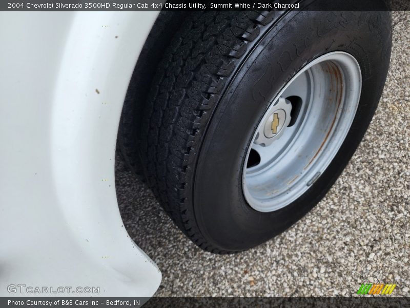 Summit White / Dark Charcoal 2004 Chevrolet Silverado 3500HD Regular Cab 4x4 Chassis Utility