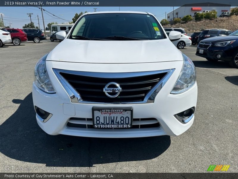 Fresh Powder White / Charcoal 2019 Nissan Versa SV