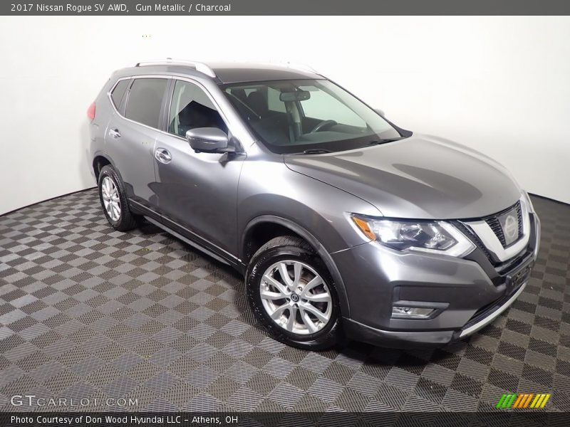 Gun Metallic / Charcoal 2017 Nissan Rogue SV AWD