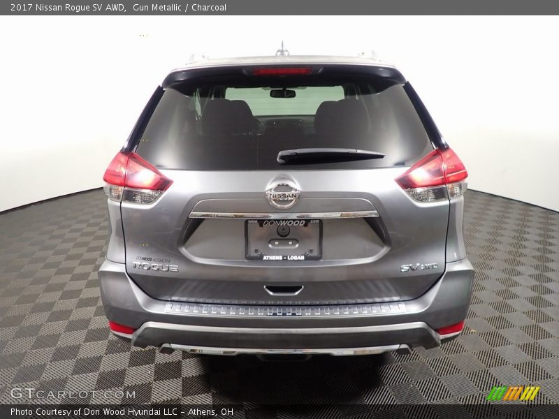 Gun Metallic / Charcoal 2017 Nissan Rogue SV AWD