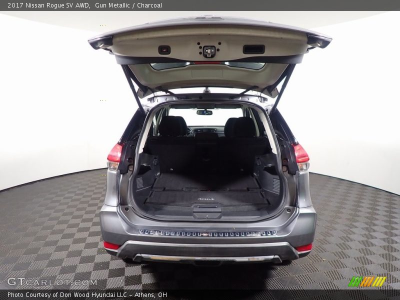 Gun Metallic / Charcoal 2017 Nissan Rogue SV AWD