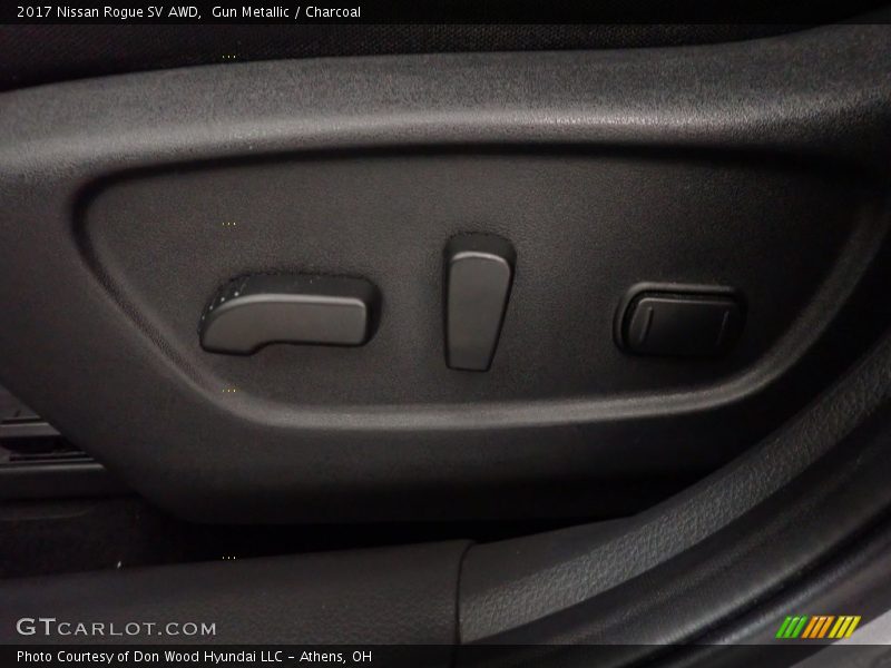 Gun Metallic / Charcoal 2017 Nissan Rogue SV AWD