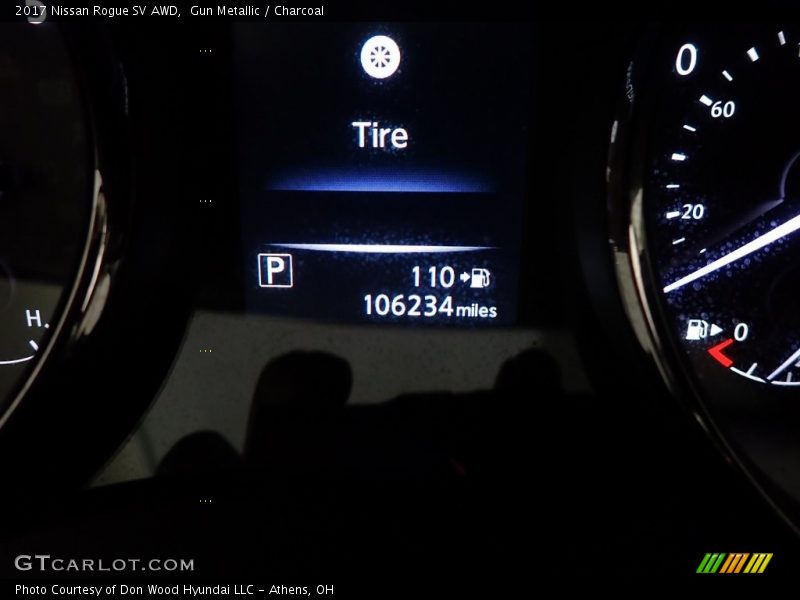 Gun Metallic / Charcoal 2017 Nissan Rogue SV AWD