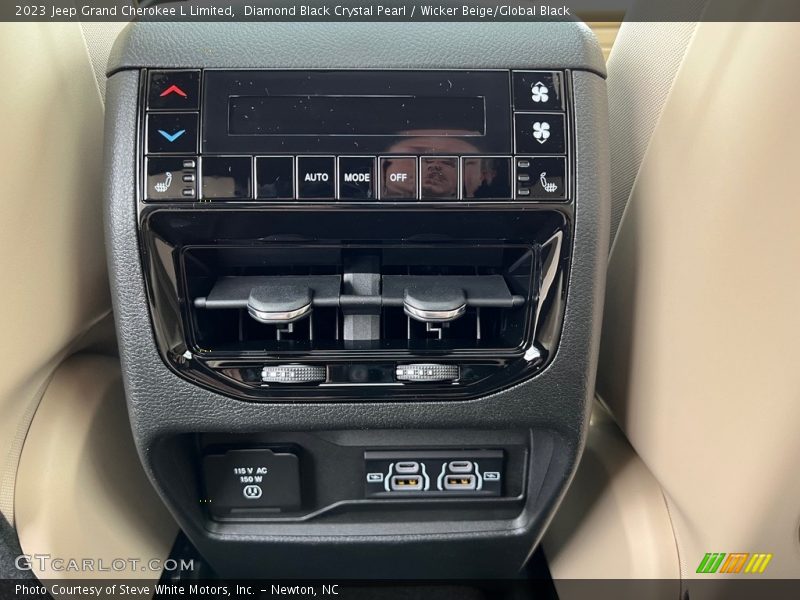 Controls of 2023 Grand Cherokee L Limited