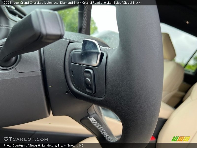 Diamond Black Crystal Pearl / Wicker Beige/Global Black 2023 Jeep Grand Cherokee L Limited