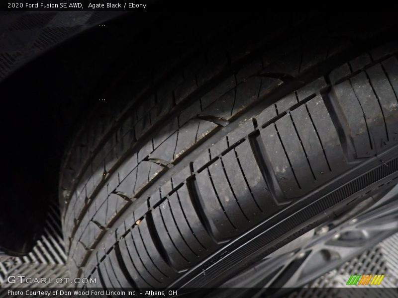 Agate Black / Ebony 2020 Ford Fusion SE AWD