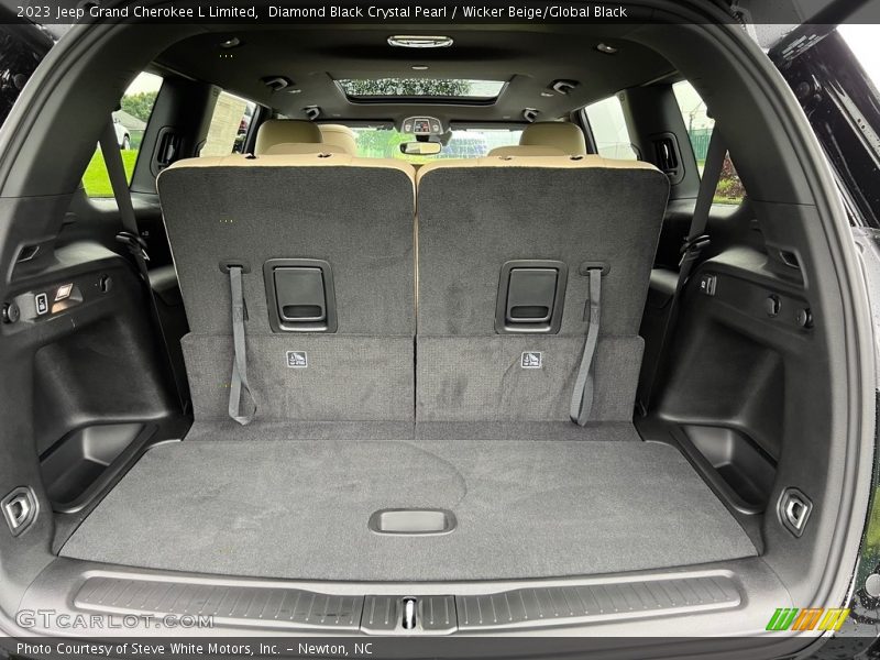  2023 Grand Cherokee L Limited Trunk