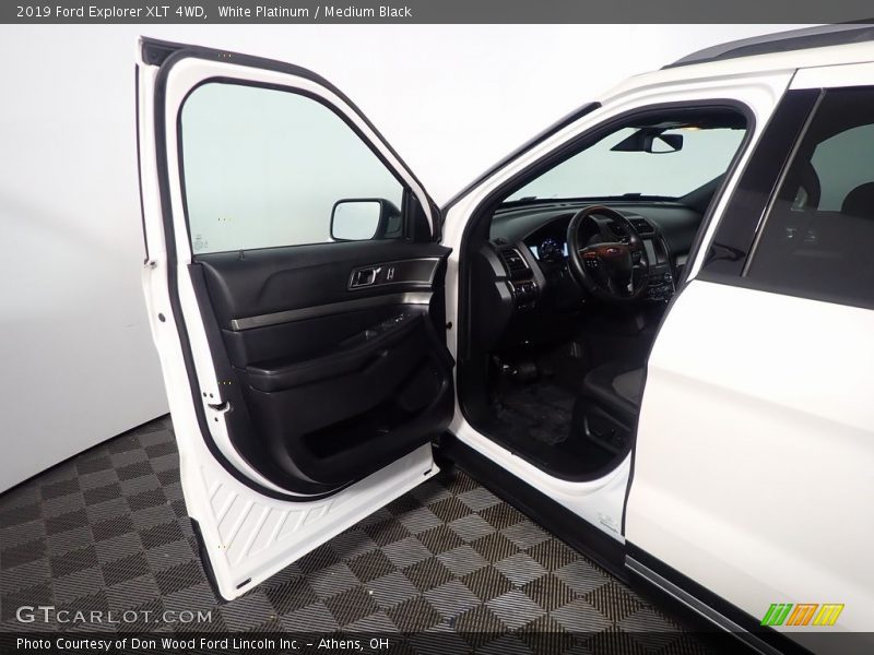 White Platinum / Medium Black 2019 Ford Explorer XLT 4WD