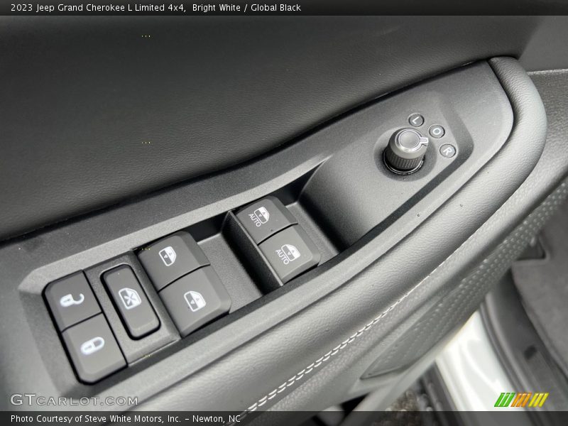 Bright White / Global Black 2023 Jeep Grand Cherokee L Limited 4x4
