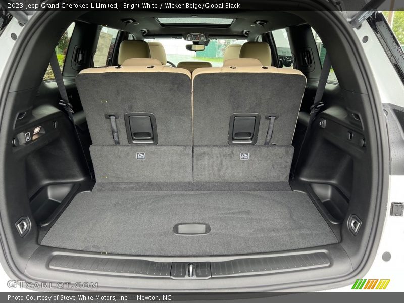  2023 Grand Cherokee L Limited Trunk