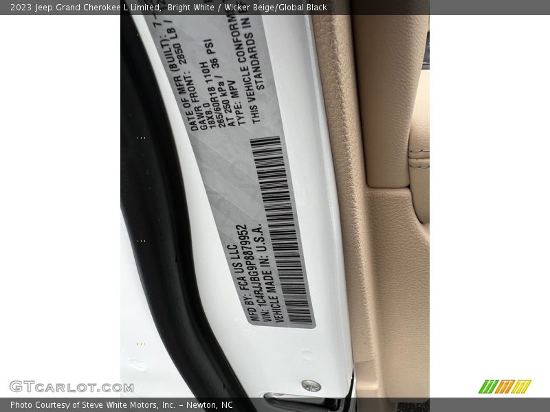 Bright White / Wicker Beige/Global Black 2023 Jeep Grand Cherokee L Limited