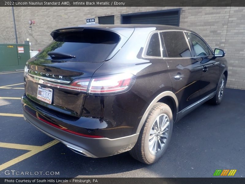 Infinite Black Metallic / Ebony 2022 Lincoln Nautilus Standard AWD