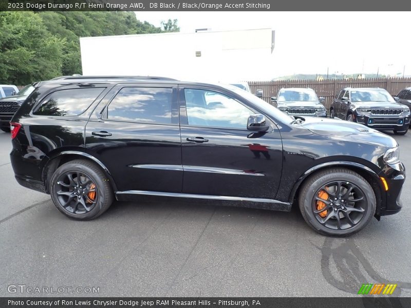 DB Black / Black/Orange Accent Stitching 2023 Dodge Durango R/T Hemi Orange AWD