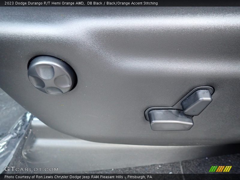 DB Black / Black/Orange Accent Stitching 2023 Dodge Durango R/T Hemi Orange AWD