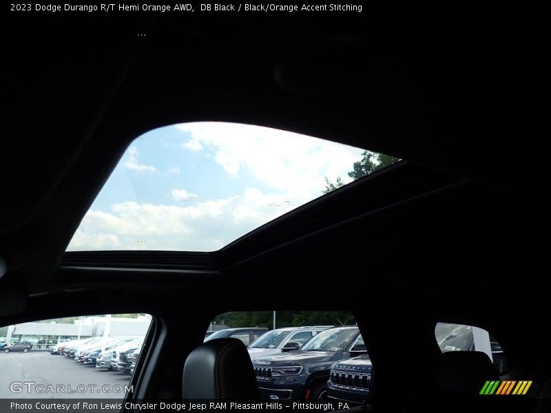 DB Black / Black/Orange Accent Stitching 2023 Dodge Durango R/T Hemi Orange AWD