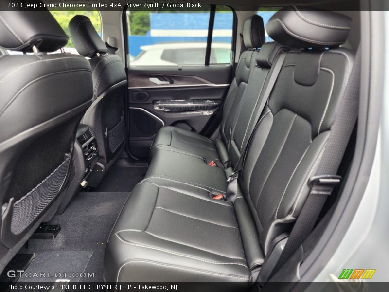 Silver Zynith / Global Black 2023 Jeep Grand Cherokee Limited 4x4