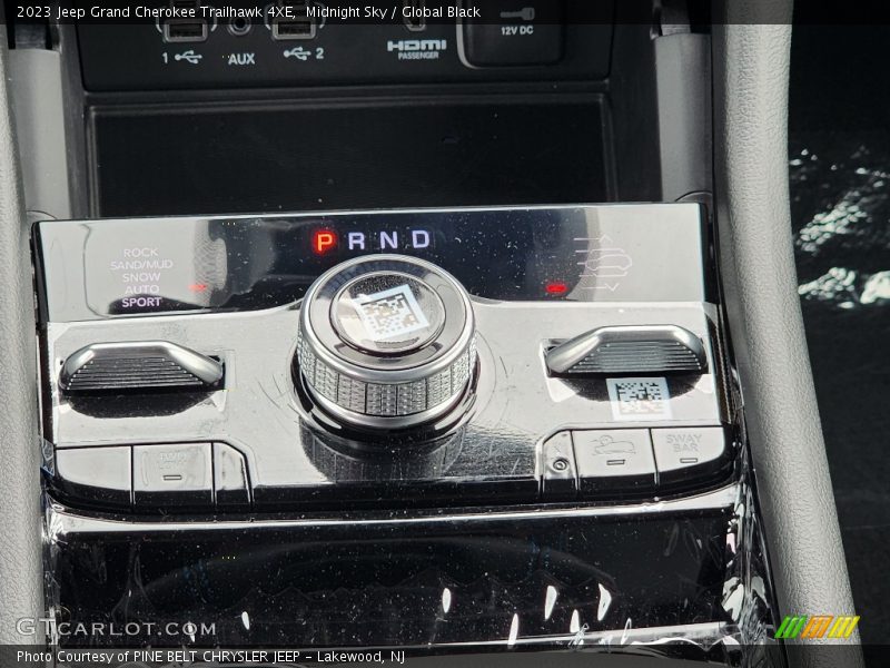  2023 Grand Cherokee Trailhawk 4XE 8 Speed Automatic Shifter
