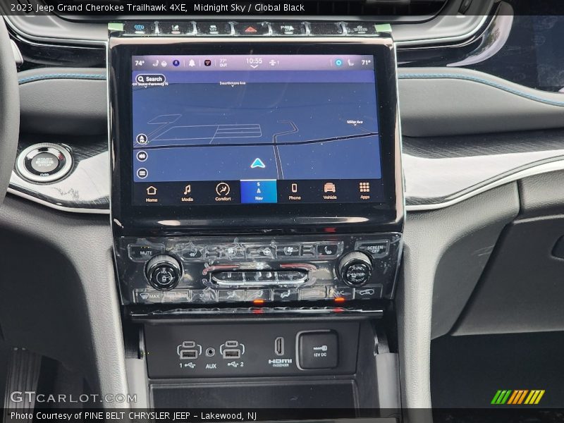 Controls of 2023 Grand Cherokee Trailhawk 4XE
