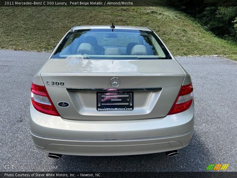 Pearl Beige Metallic / Almond/Mocha 2011 Mercedes-Benz C 300 Luxury