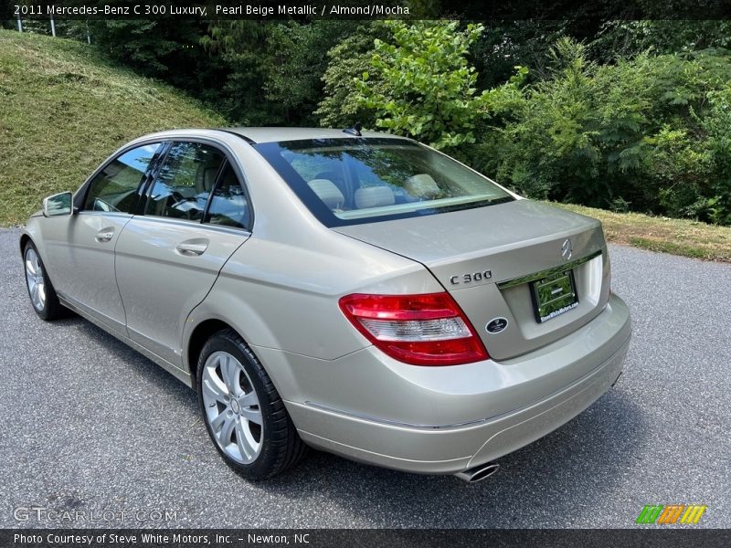 Pearl Beige Metallic / Almond/Mocha 2011 Mercedes-Benz C 300 Luxury
