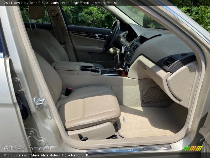 Pearl Beige Metallic / Almond/Mocha 2011 Mercedes-Benz C 300 Luxury