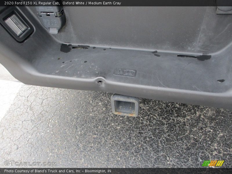 Oxford White / Medium Earth Gray 2020 Ford F150 XL Regular Cab