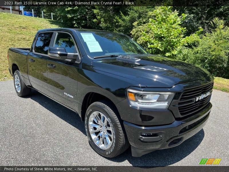 Front 3/4 View of 2023 1500 Laramie Crew Cab 4x4