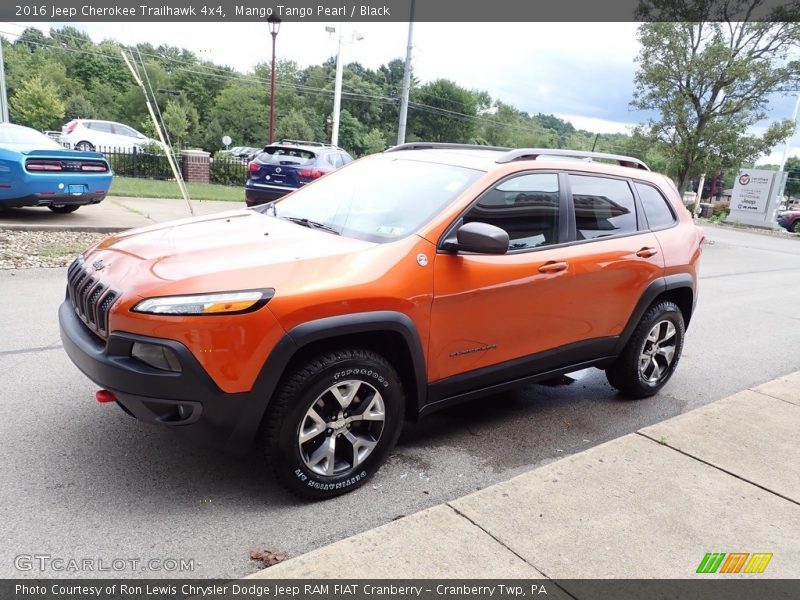 Mango Tango Pearl / Black 2016 Jeep Cherokee Trailhawk 4x4