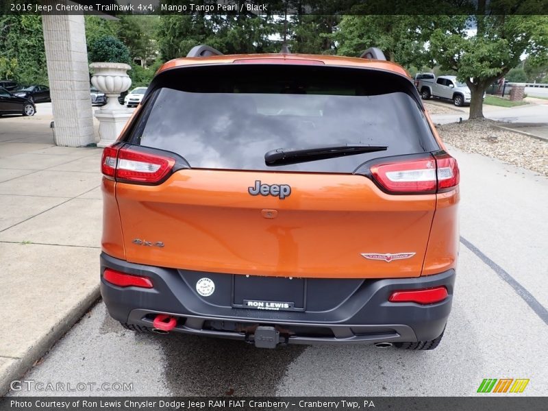 Mango Tango Pearl / Black 2016 Jeep Cherokee Trailhawk 4x4