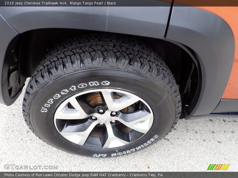 Mango Tango Pearl / Black 2016 Jeep Cherokee Trailhawk 4x4