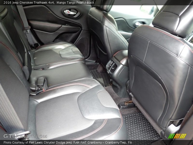 Mango Tango Pearl / Black 2016 Jeep Cherokee Trailhawk 4x4