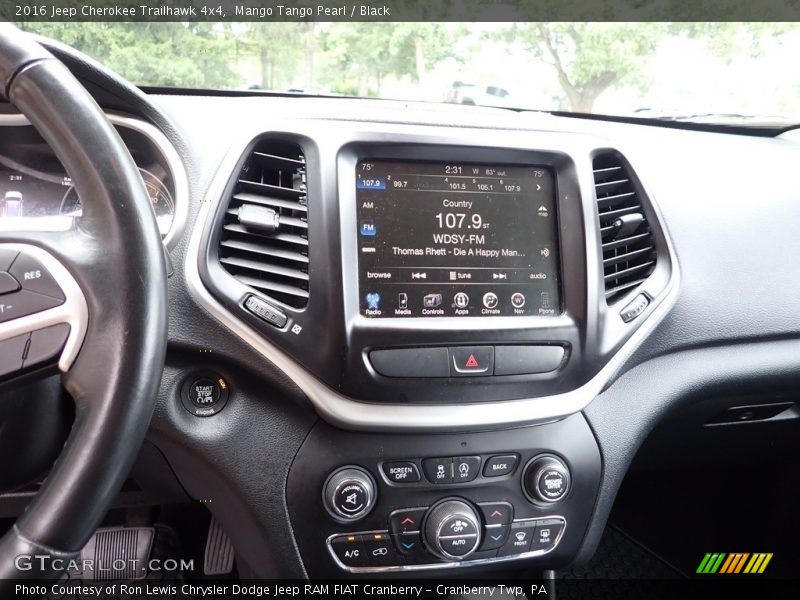 Mango Tango Pearl / Black 2016 Jeep Cherokee Trailhawk 4x4
