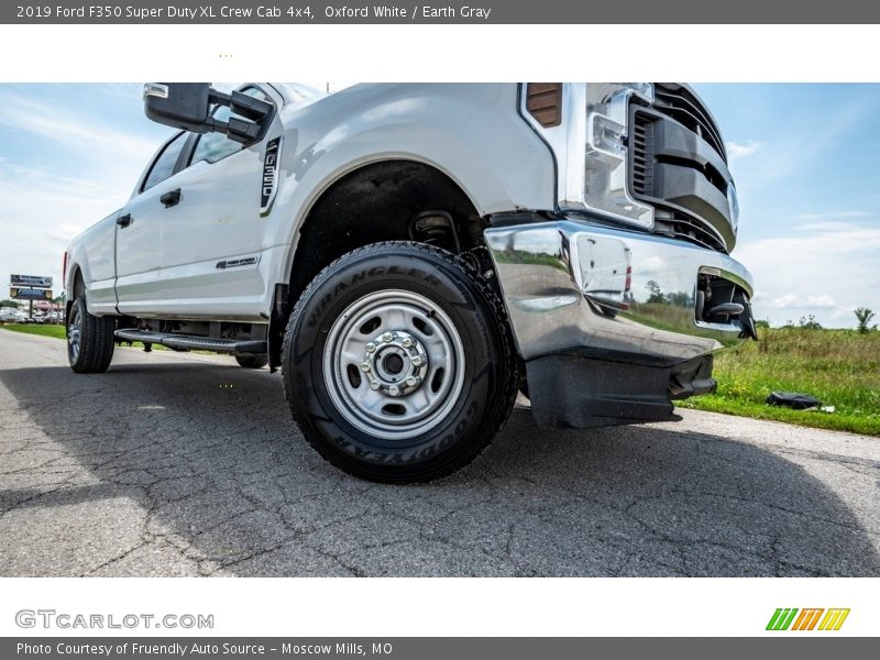 Oxford White / Earth Gray 2019 Ford F350 Super Duty XL Crew Cab 4x4