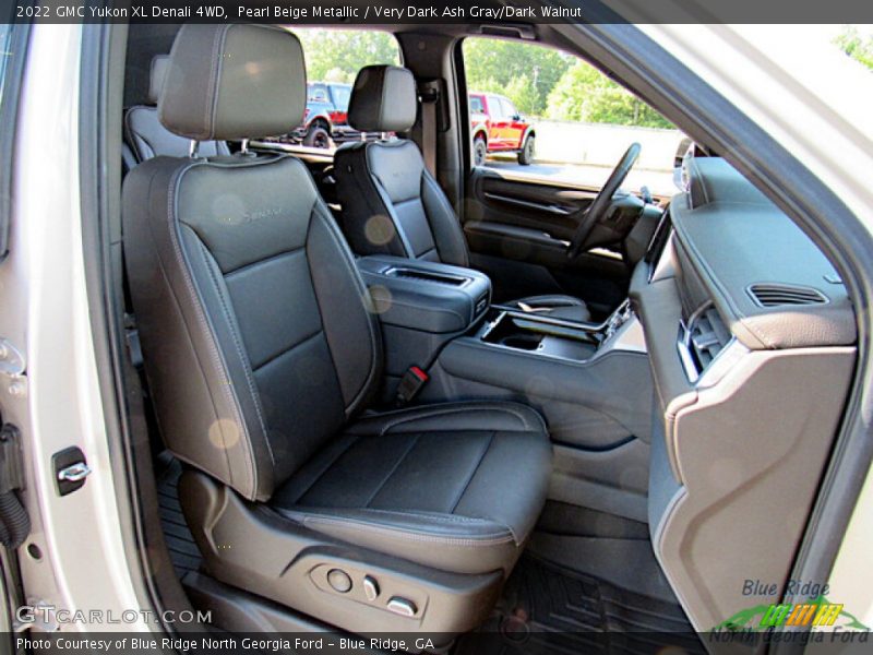 Pearl Beige Metallic / Very Dark Ash Gray/Dark Walnut 2022 GMC Yukon XL Denali 4WD